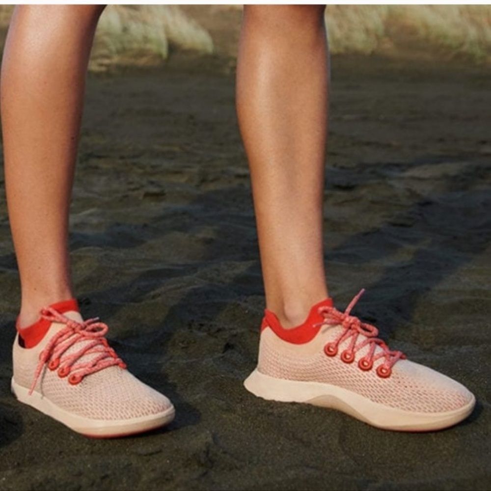 Allbirds Tree Dasher men’s coral laced running sneakers 9.5